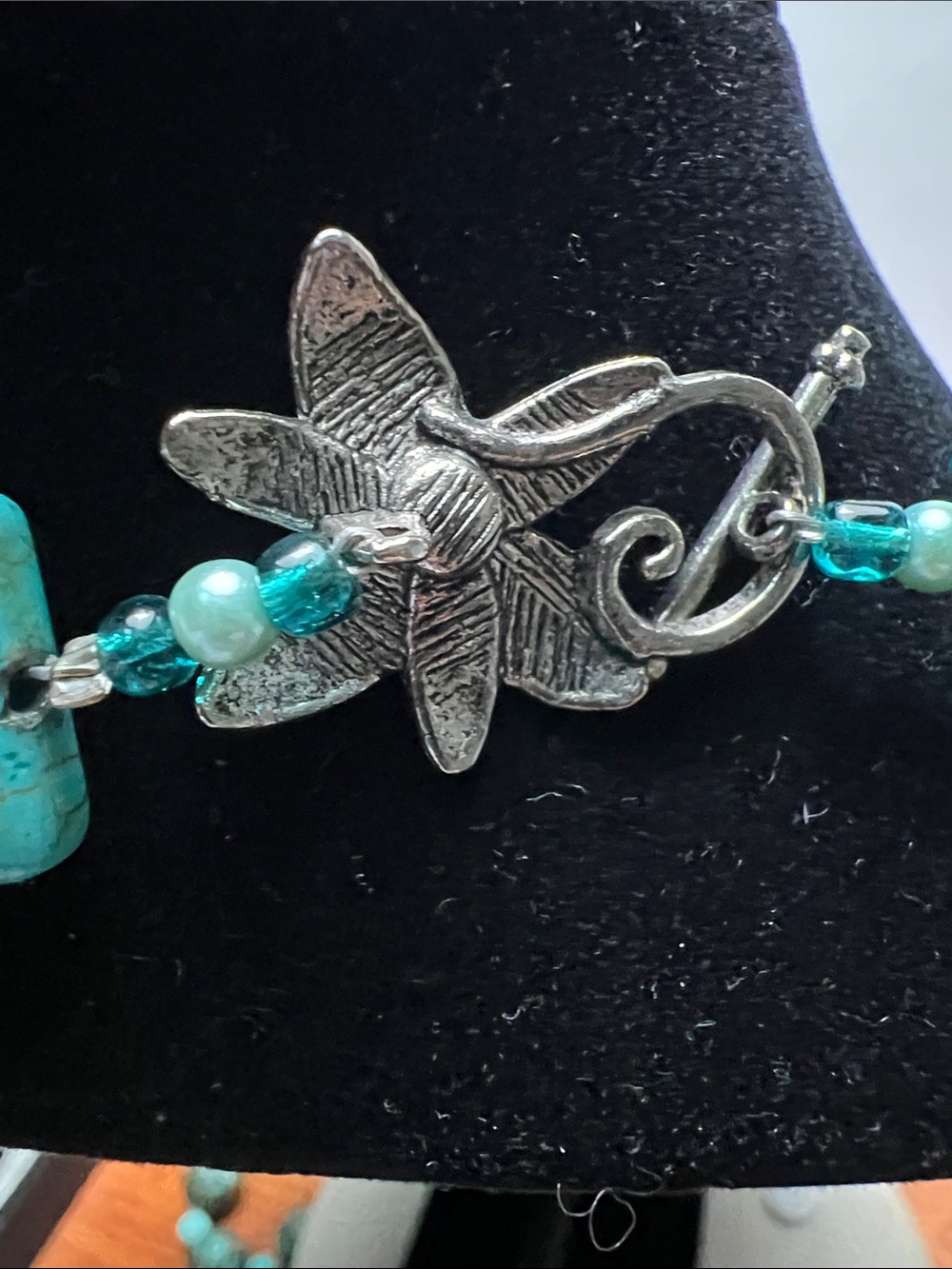 Howlite stone Beaded Necklace with Pale Green stone Accents - Picture 6 of 6